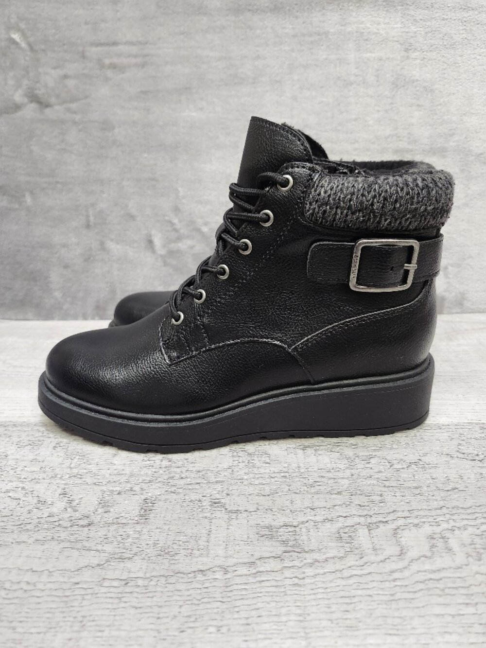 Blowfish Malibu Kinsley Size 7.5M (EU38) Black Tumble Zip Short Boots WedgedHeel